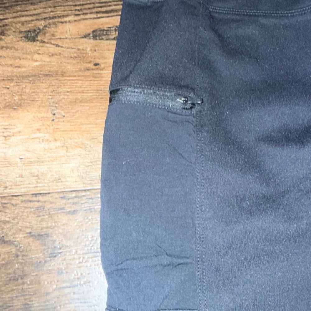 Carhartt Black Leggings with Cargo Pockets and Zipper Pocket - Size Small - Picture 8 of 13